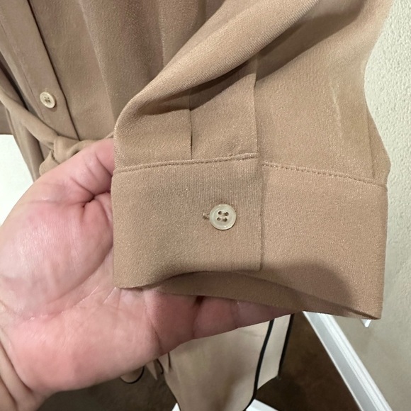 ANN TAYLOR Tan Shirt Dress with Black Trim Outline and sash/tie, Size M - Picture 6 of 11